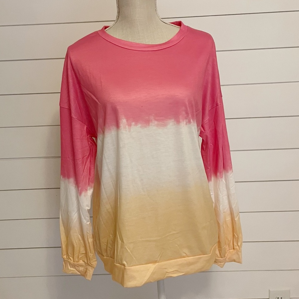 🚨 WEDNESDAY DEAL Ombré Top 🚨